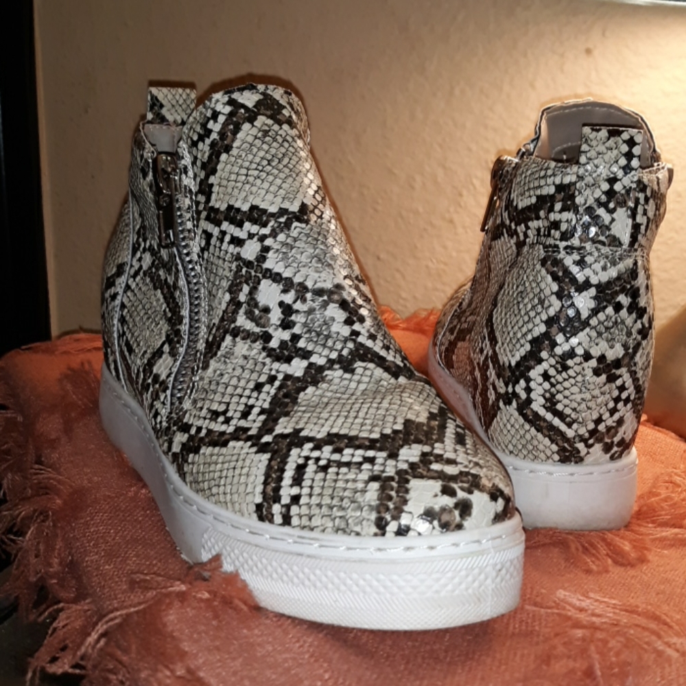 Bamboo shoes